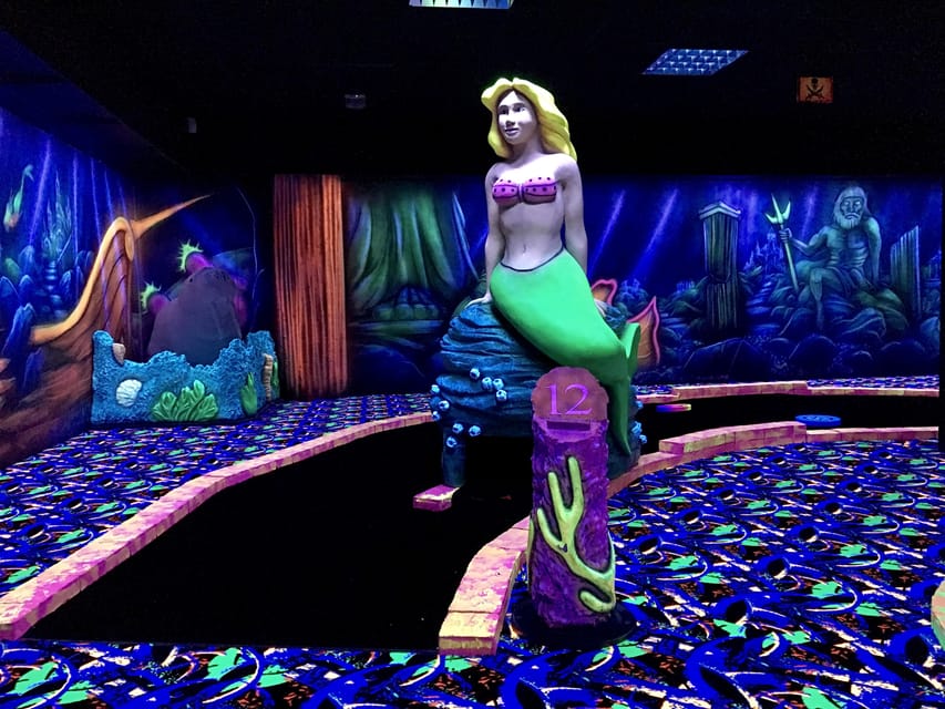 The Hague: Glowgolf Glow in the Dark Indoor Minigolf - My verdict on GlowGolf The Hague
