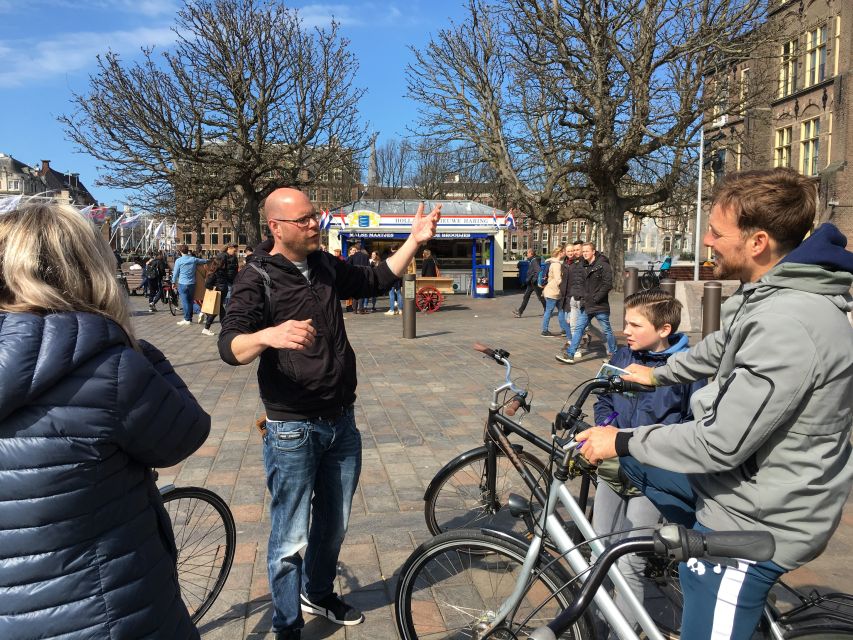 The Hague: Highlights Bike Tour - The guide can make or break the ride