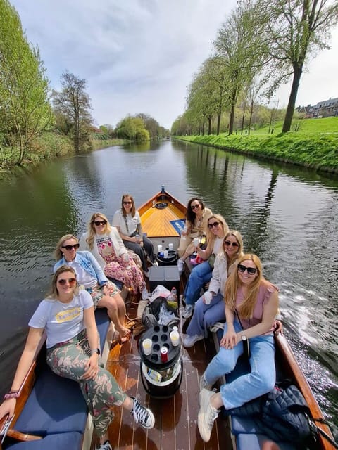 The Hague: Private Boattour up to 10 persons - Key points to know before booking