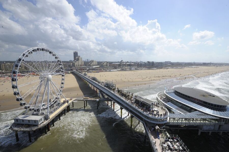 The Hague: The Pier SkyView Ticket with Drink and Snack - Arriving at De Pier in Scheveningen