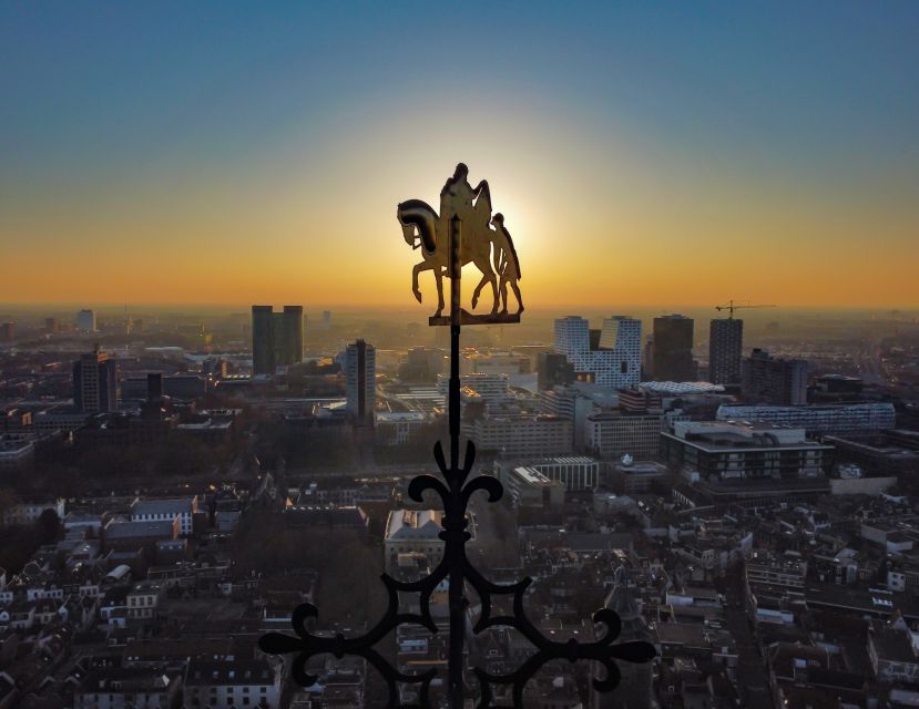 Utrecht: Dom Tower Entry Ticket and Guided Tour - The guiding and language experience