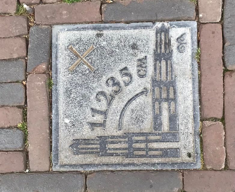 Utrecht: Guided Highlights Walking Tour - Bibliotheek Neude and Utrecht beyond the postcard