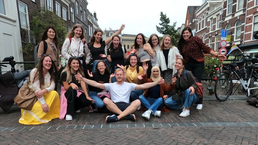 Utrecht: Guided Highlights Walking Tour - Timing, walking pace, and weather planning