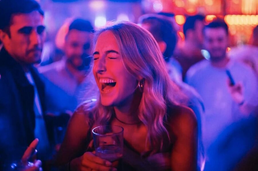 Utrecht: Ludwig's Original Pub Crawl with VIP Club Entry - What $47 really buys you