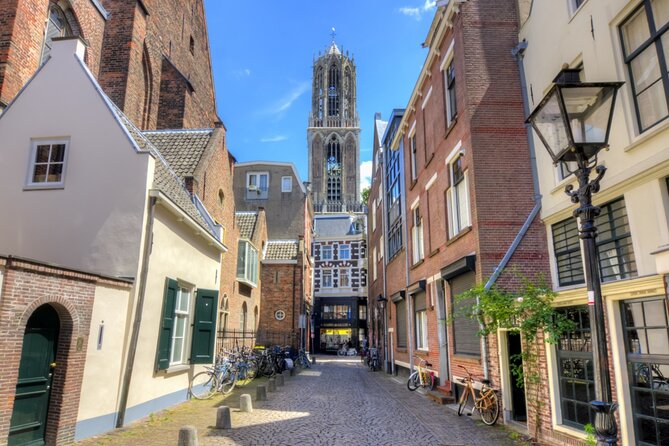 Utrecht Old Town: Medieval Monster Hunt & Walking Tour - Quick points before you book