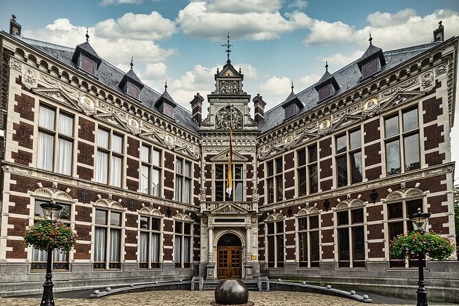 Utrecht Private Walking Tour With A Professional Guide - Starting at Neude Square in the heart of Utrecht