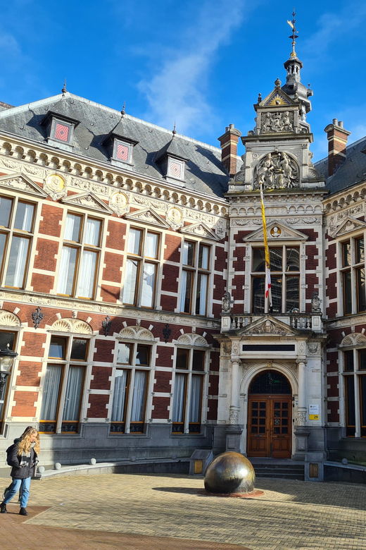 Utrecht Quiz Tour - Following Utrecht’s canals and wharves
