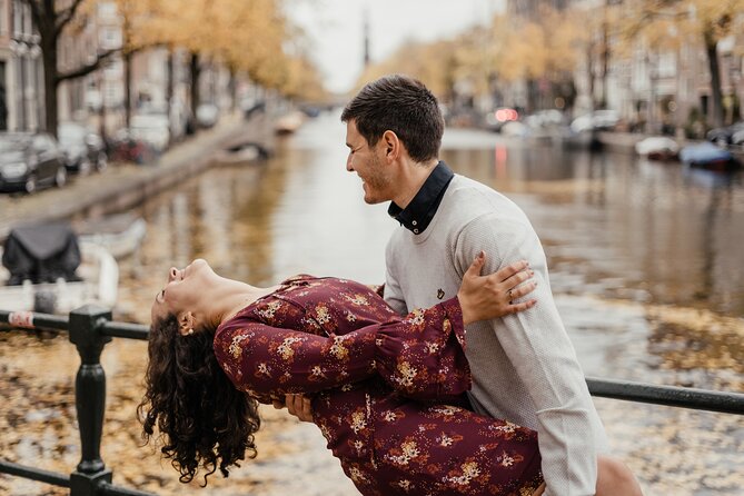 Vacation Photoshoot & Tour in Amsterdam - Choosing Between Canals, Jordaan Streets, and Bridges