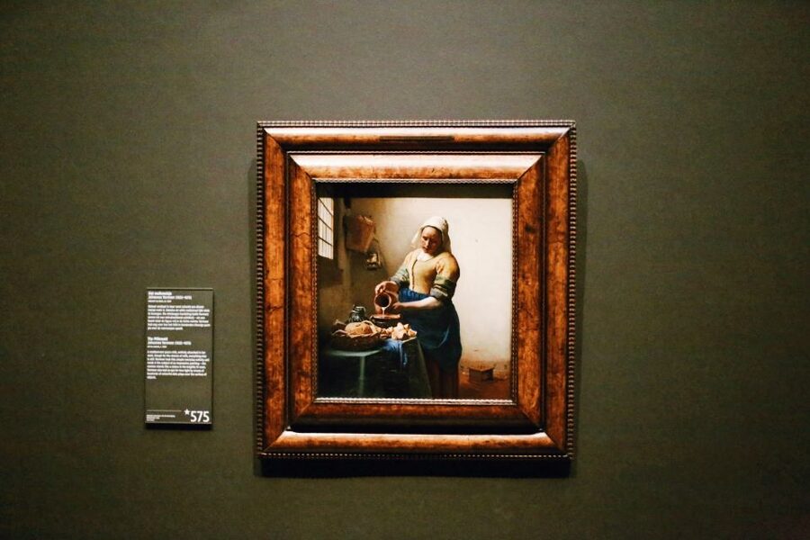 Van Gogh & Rijksmuseum Masterpieces Guided Tour 8 guests 5h - A 30-minute lunch break at Cobra Café