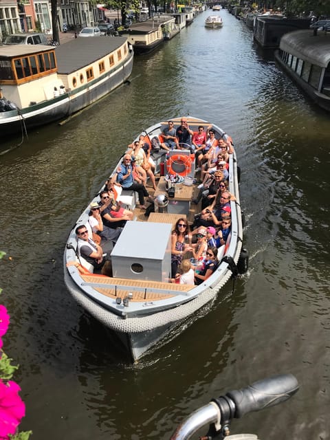 Visit Amsterdam by Boat with a French Guide (french) - A French aperitif on Amsterdam’s canals