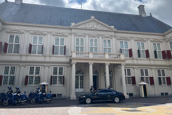 Visit the Girl with the Pearl Earring, The Hague & Delft City - The Hague brings in palaces and parliament