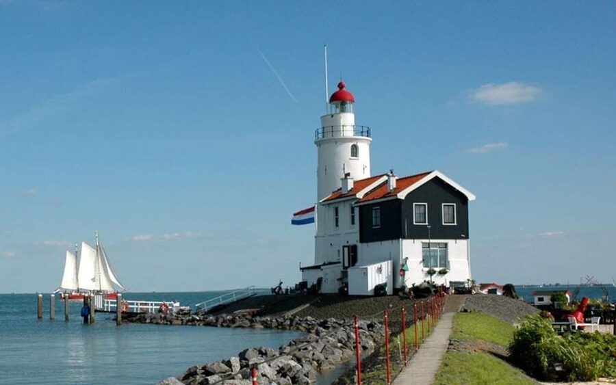 Volendam: E-Bike Rental including Highlights-Routes - Katwoude and Jacobs Hoeve Cheese Farm