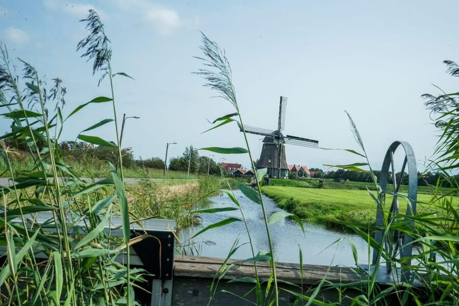 Volendam: E-Bike Rental including Highlights-Routes - Price, timing, and what the day really costs