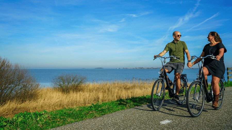 Volendam: E-Bike Rental including Highlights-Routes - Who should book this ride?