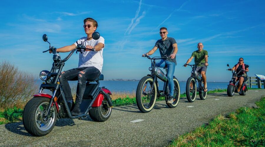 Volendam: E-Scooter Rental - Who should book this ride?