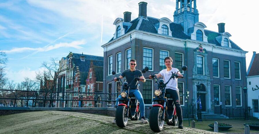 Volendam: E-Scooter Rental - The freedom is the product