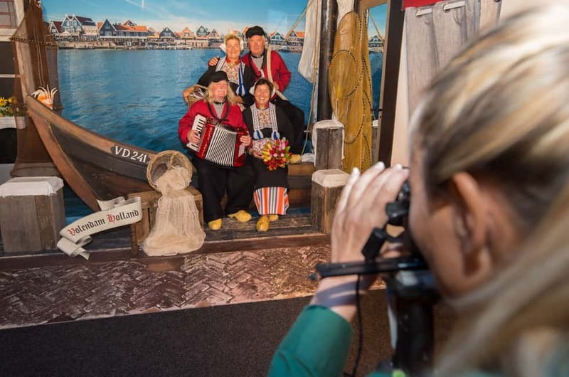 Volendam: Photo Opportunity in Traditional Dutch Costume - Why a Costume Photo Fits Volendam