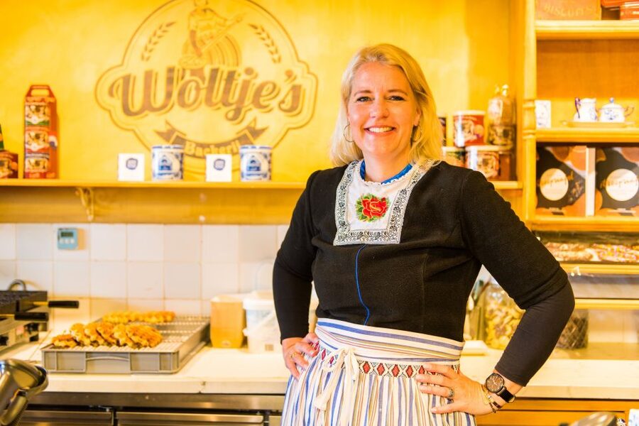 Volendam: Stroopwafel Experience with Tasting - Why a stroopwafel stop works so well in Volendam