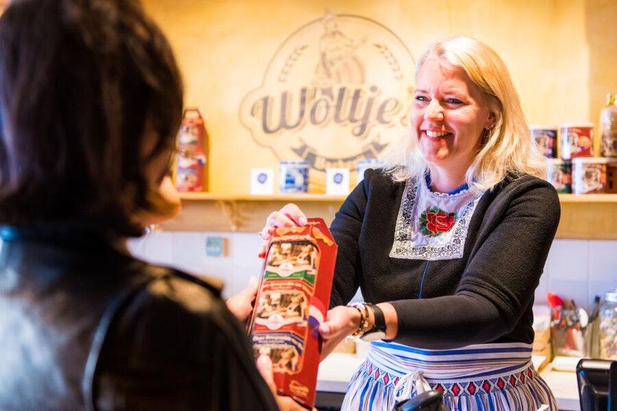 Volendam: Stroopwafel Experience with Tasting - Following the smell to Haven 98