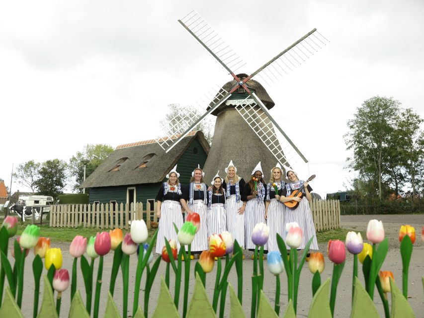 Volendam: Traditional Costume Photo with Cheese & Clog Tour - Key details at a glance
