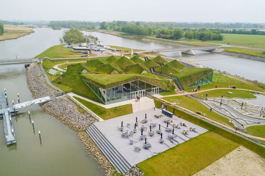 Werkendam: Boat Cruise and Biesbosch Museum Entry Ticket - Guide Commentary and the Dutch-Only Format