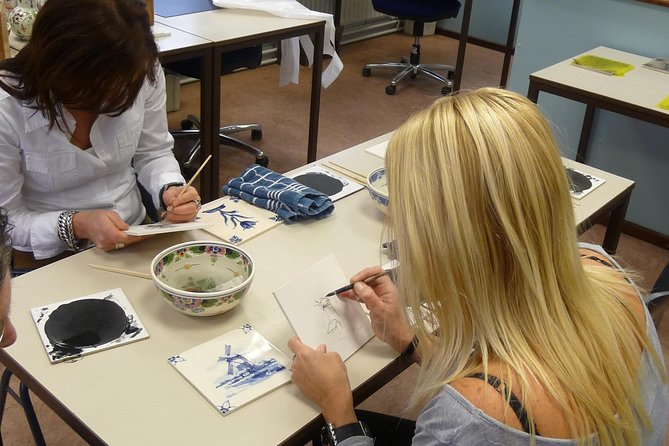Workshop 'Paint your own Delft Blue Tile!' - How the $72 price compares with the experience