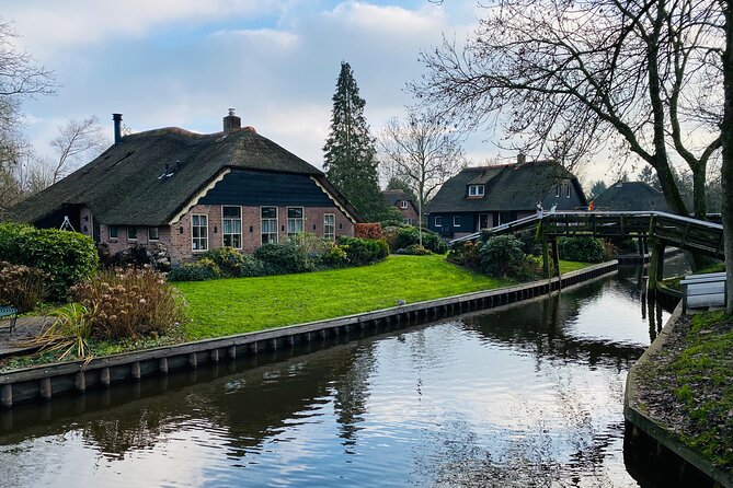 Zaanse Schans and Giethoorn Small-Group Tour with Hotel Pick-Up - How much free time will you really have?