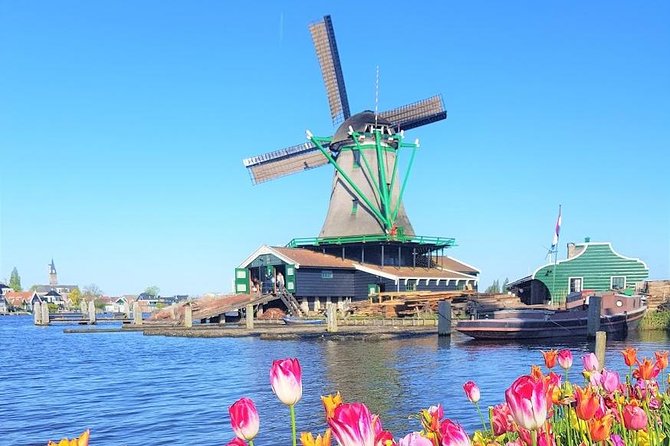 Zaanse Schans and Volendam Private Tour – Clogs, Cheese and More - Zaanse Schans: beautiful windmills with a crowd factor