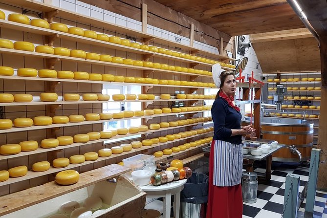 Zaanse Schans and Volendam Private Tour – Clogs, Cheese and More - Guides are the difference between a good outing and a great one