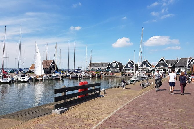 Zaanse Schans and Volendam Private Tour – Clogs, Cheese and More - Who should choose this experience