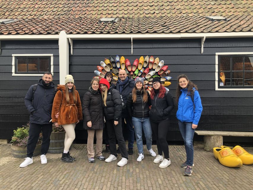 Zaanse Schans Windmills 4-Hour Tour in Italian - Tasting Dutch cheese at a local farm