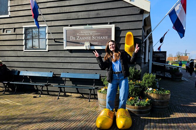Zaanse Schans Windmills, Cheese and Volendam Tour from Amsterdam - The Optional Amsterdam Canal Cruise