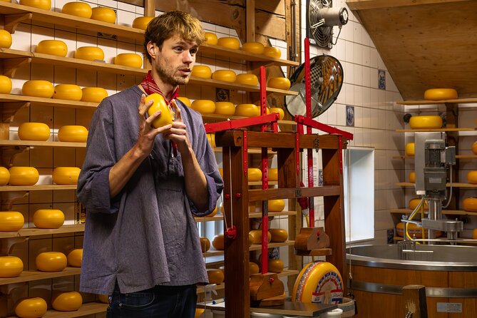 Zaanse Schans Windmills, Cheese and Volendam Tour from Amsterdam - Who Should Book This Experience?