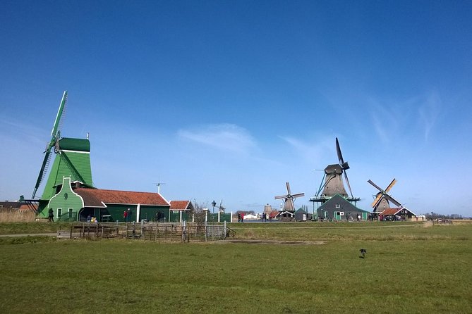 Zaanse Schans Windmills, Clogs and Dutch Cheese Small-Group Tour from Amsterdam - Kooijman clogs: a fast look at Dutch footwear